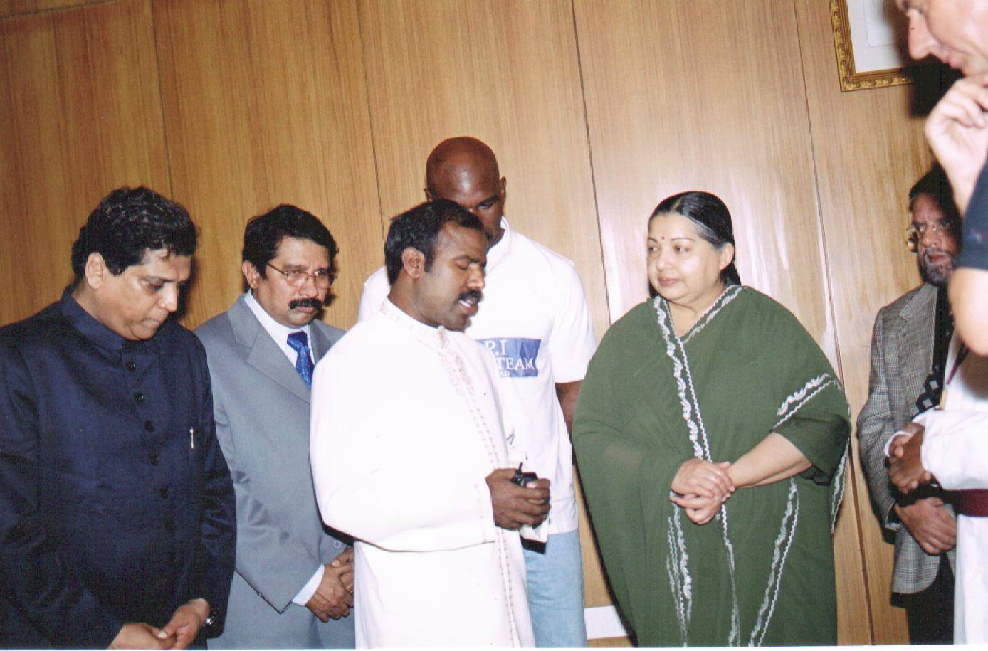 Dr. K.A. Paul in prayer with J. Jayalalithaa, Chief Minister of Tamil Nadu, India